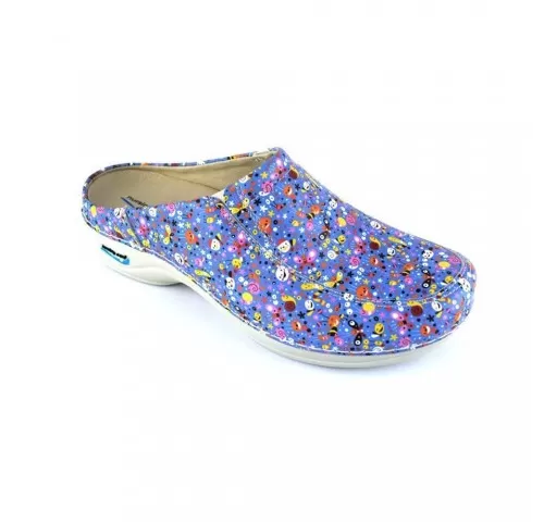 12-Saboti-medicali-din-piele-naturala--lavabili--Nursingcare-Wash-Go-Paris--Bugs-Animated