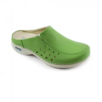 Saboti medicali din piele naturala, lavabili, Nursingcare Wash'Go Berlin, verde deschis-1