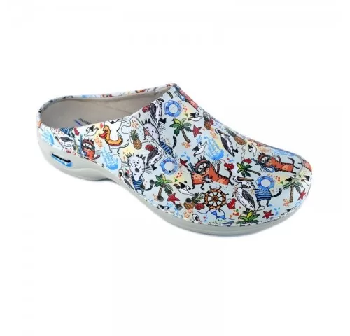 4-Saboti-medicali-din-piele-naturala--lavabili--Nursingcare-Wash-Go-Berlin--Cartoons