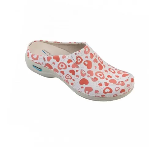 23-Saboti-medicali-din-piele-naturala--lavabili--Nursingcare-Wash-Go-Paris--Hearts