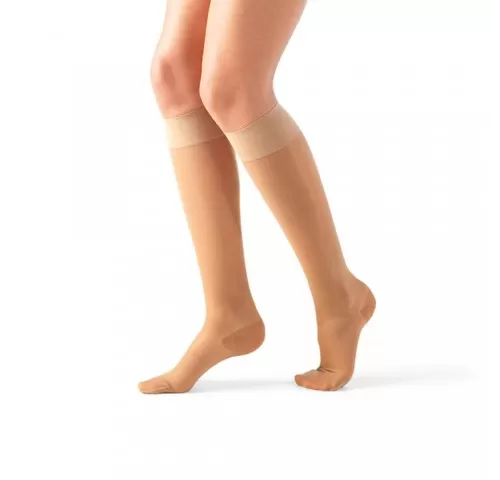 6-Ciorapi-medicali-pana-la-genunchi-cu-compresie-de-18-22-mmHg-si-140-DEN--NursingCare---MN21