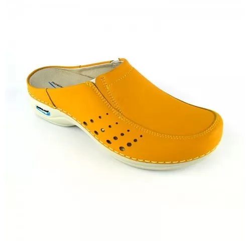 20-Saboti-medicali-din-piele-naturala--lavabili--Nursingcare-Wash-Go-Berlin--mustariu